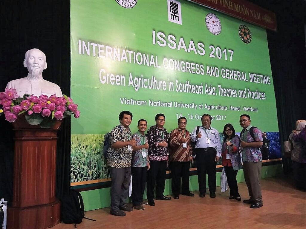 Dosen Departemen Agronomi dan Hortikultura mengikuti Seminar Internasional ISSAAS 2017