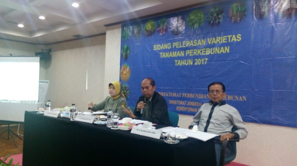 Sebagai Anggota TP2V Tanaman Perkebunan Tahun 2017 - Dr. Endah Retno Palupi Membantu Rekomendasi Pelepasan 18 Varietas Unggul Baru