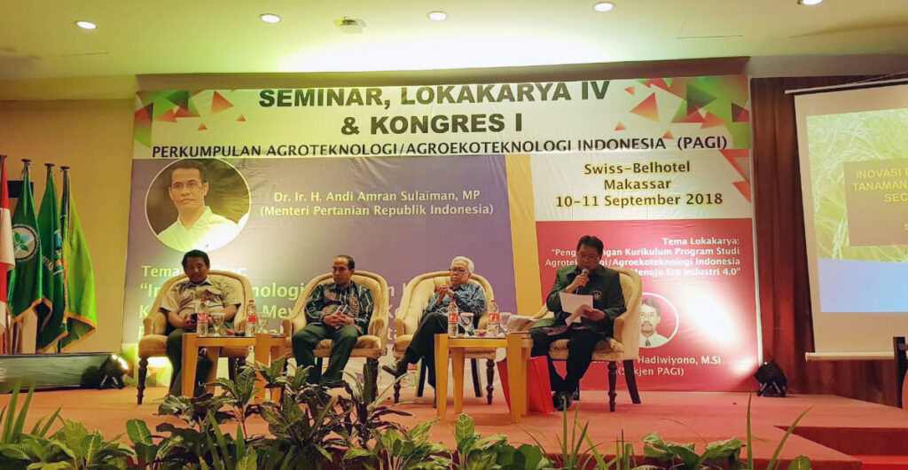 Prof. Dr. Ir. Sudirman Yahya, M.Sc menjadi narasumber pada Seminar Nasional Perkumpulan Agroteknologi/Agroekoteknologi Indonesia (PAGI)