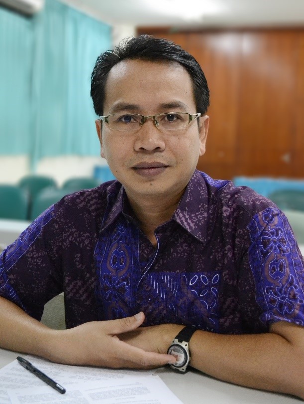 Prof. Dr Muhamad Syukur, SP, MSi Peringkat I Dosen Berprestasi Tingkat Nasional 2014