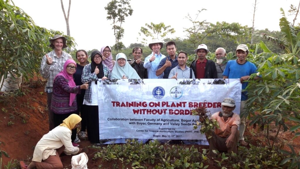 Training on Plant Breders Without Border: Kunjungan Lapangan Ke Sumedang